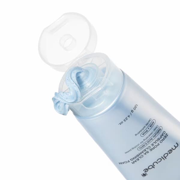 Medicube Zero Pore Clearing Capsule Cleansing Foam