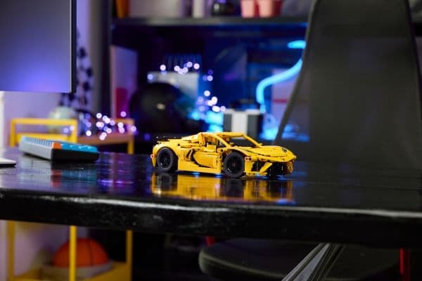 LEGO Technic 42205 Chevrolet Corvette Stingray