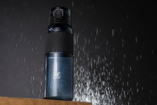 Zwilling tritan pullo 680 ml, musta