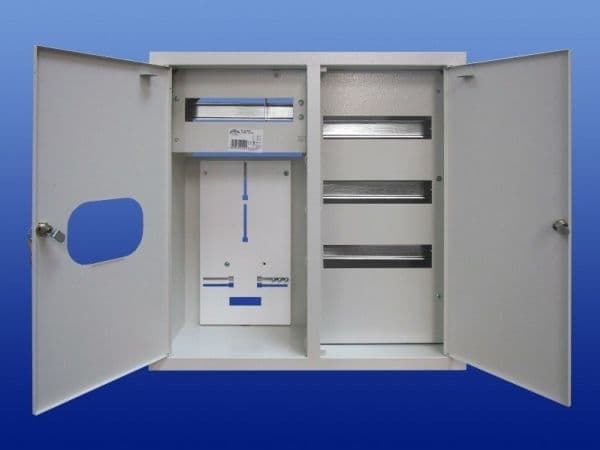 Sabaj RL-48 counting flush-mounted switchgear with a window IP30 - 2-100