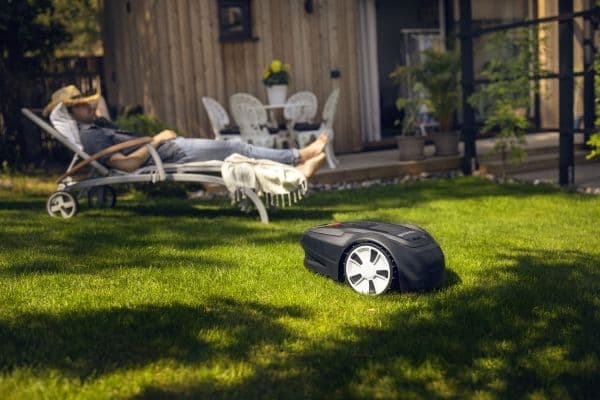 Greenworks Optimow 5 robottiruohonleikkuri