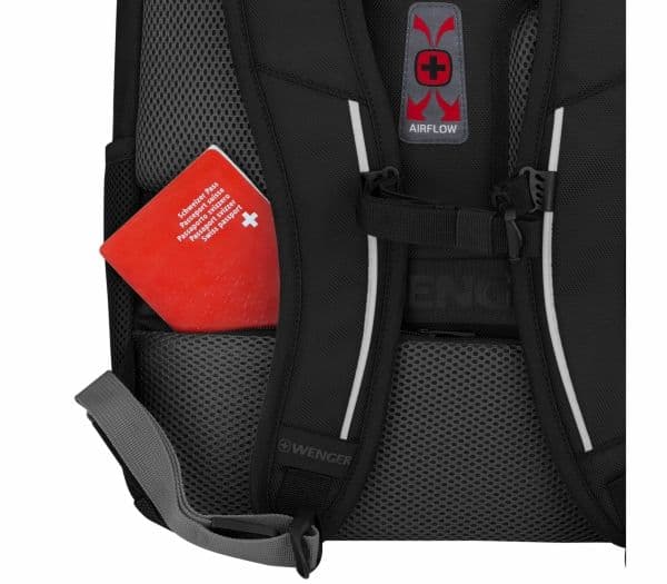 Wenger Carbon Pro 15,6" svart