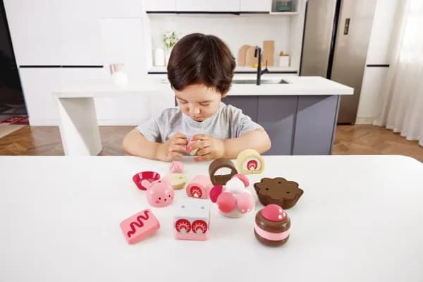 Hape Strawberry Dessert
