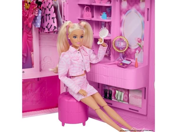 Barbie Deluxe Style Closet