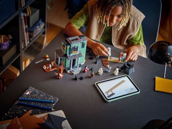 LEGO® Creator 31167 Haunted Mansion
