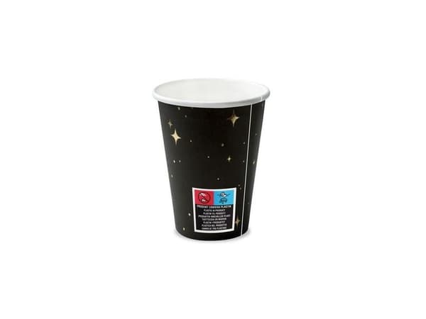 Mustat pahvimukit kultaisilla tähdillä