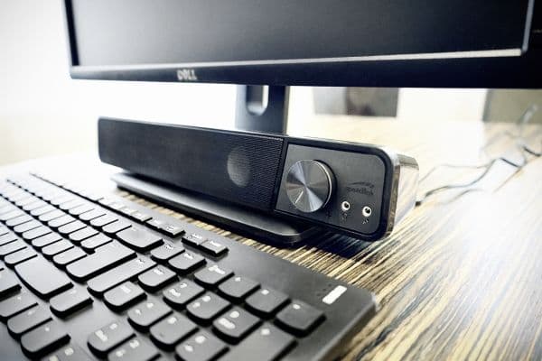 Steelseries BRIO Stereo Soundbar, musta