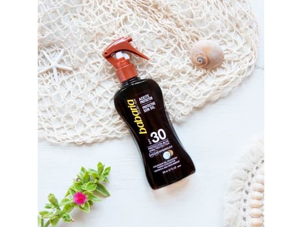Babaria skyddande sololja SPF 30, 200 ml (före solexponering)
