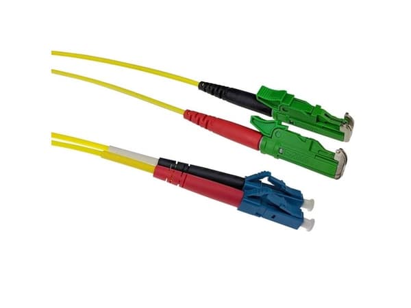 7 m LSZH singlemode fiber patchkabel duplex med E2000/APC og LC/UPC-kontakter