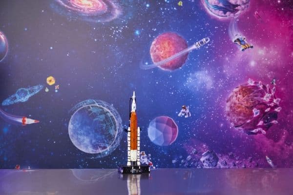 LEGO Technic 42221 NASA Artemis Space Launch System raket