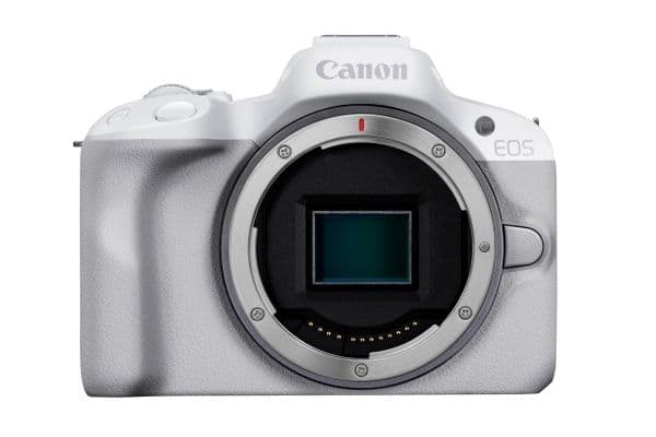 Canon EOS R50 systemkamera, vit + 18-45 mm objektiv