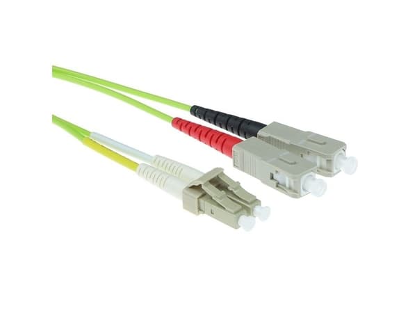 0,5 m LSZH multimode fiberpatchkabel duplex OM5 med LC- och SC-kontakter