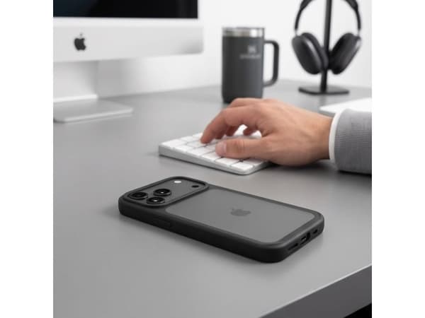 Tech-Protect Magmat CC Case for iPhone 18 Pro Max / 17 Pro Max - Matte Black