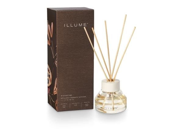 ILLUME Woodfire duftpinner, Brun