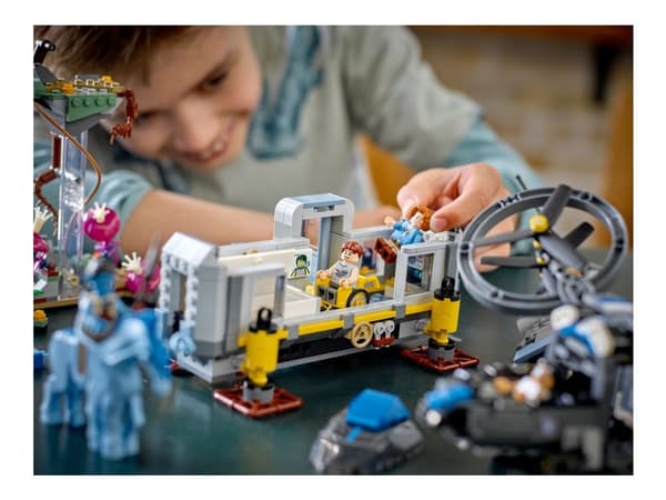 LEGO Avatar 75573 - Floating Mountains: Site 26 & RDA Samson