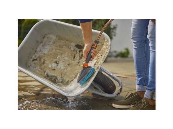 Gardena Cleansystem kova käsiharja M