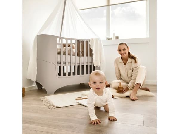 Leander Classic™ spjälsäng 0–3 år – cappuccino