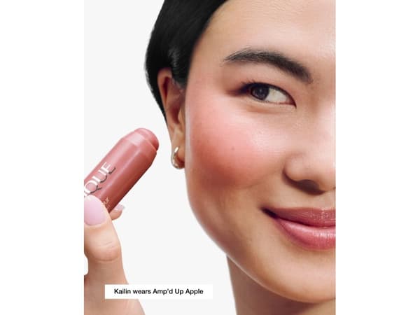 Clinique Chubby Cheek Amp'd Up Apple 01