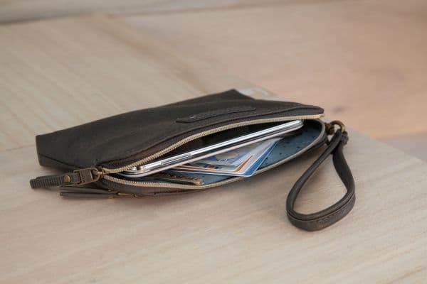 Golla AIR Wristlet - Bærepose for mobiltelefon - polyuretan - aske