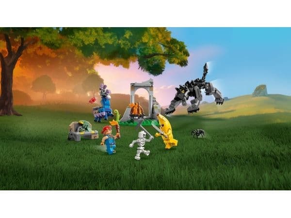 LEGO Fortnite 77075 Peely & Sparkplug's Camp