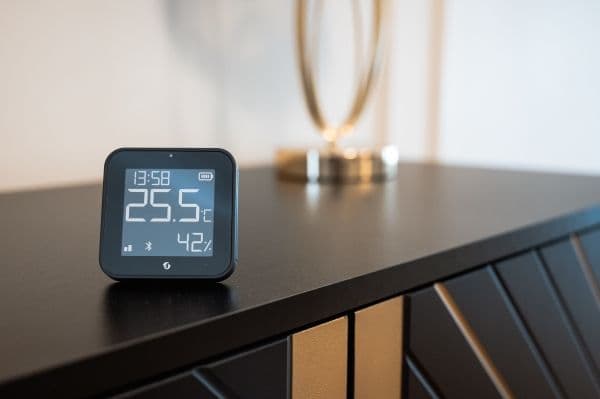 Shelly BLU HT Display ZB - Black