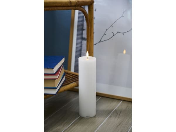 Sirius Sille Uppladdningsbar, Ø7,5xH25cm, vit