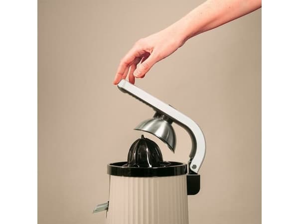 Cecotec Xqueeze RetroJuice 600 vit