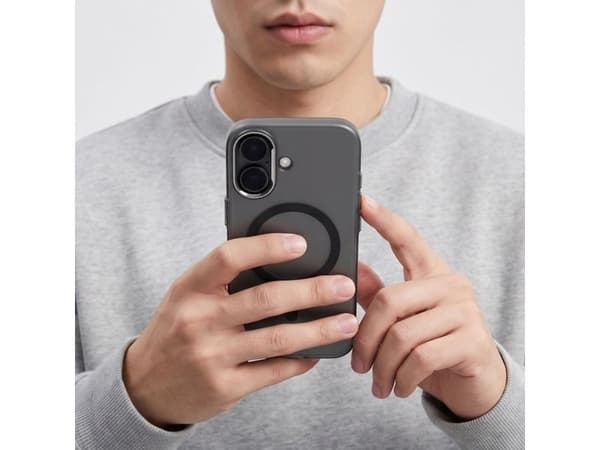Tech-Protect MagZero MagSafe case for iPhone 17 - matte black