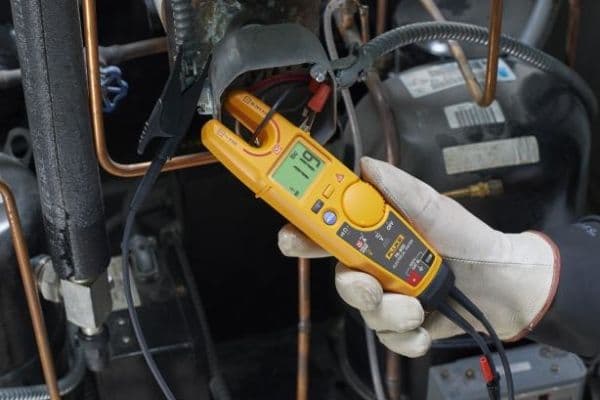 Elektrisk multitester T6-600, med field sense