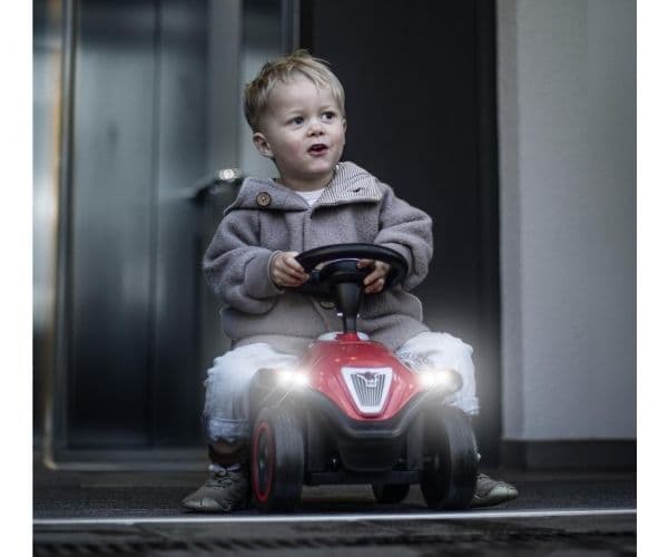 Stor rød bil med led lys
