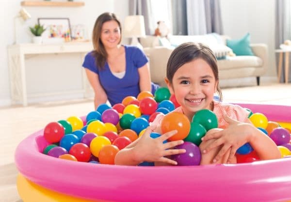 Intex Fun Plastbolde 100 stk. 8 cm