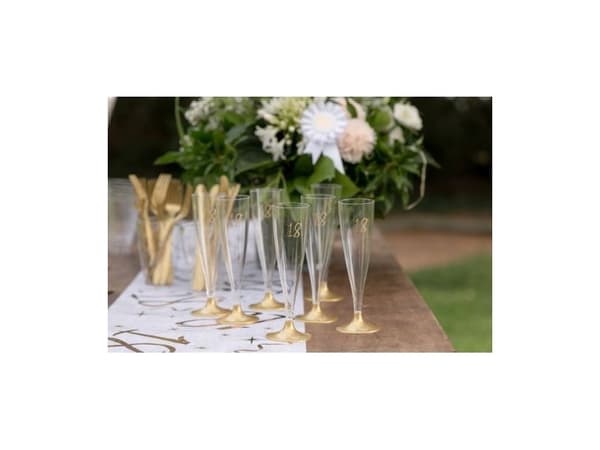 Champagneglas med guldbas, 18 år