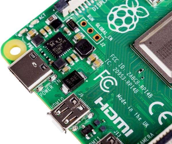 Raspberry Pi 4 Model B - Enkeltbrettsdatamaskin - Broadcom BCM2711 / 1.5 GHz - RAM 4 GB - 802.11a/b/g/n/ac, Bluetooth 5.0