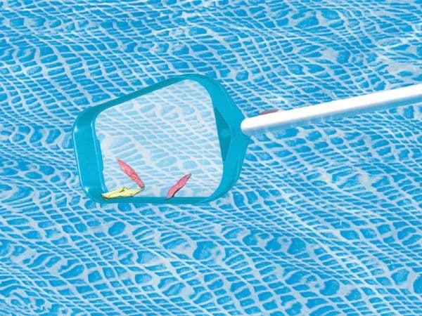 Poolvedlikeholdsett