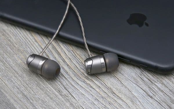 SoundMagic E11 in-ear-hörlurar