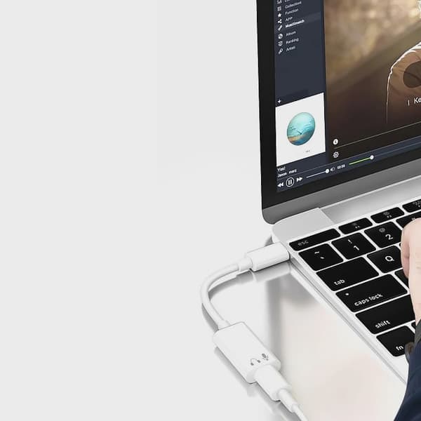 USB-C to Lightning Headphone Adapter