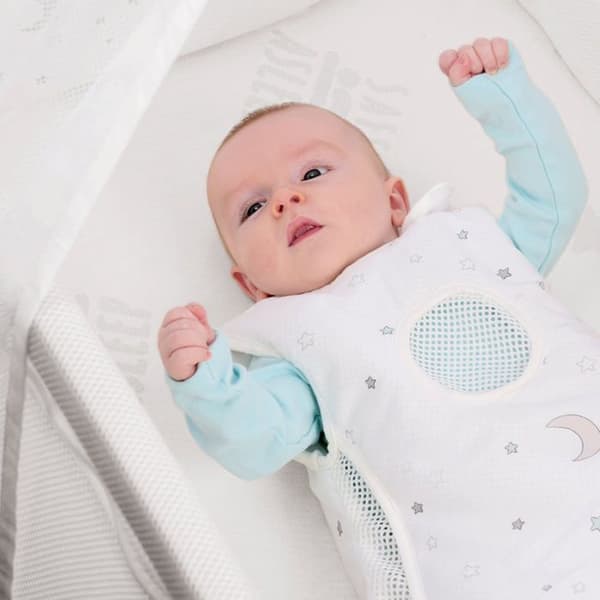 ROBA Lit Cododo Complet "safe asleep®" 60x120 cm med designen "Sternenzauber" - Vit lackad