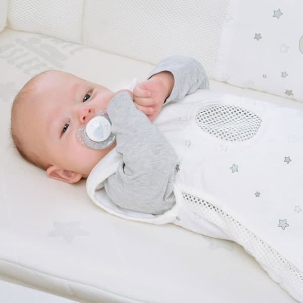 ROBA Lit Cododo Complet "safe asleep®" 60x120 cm med designen "Sternenzauber" - Vit lackad