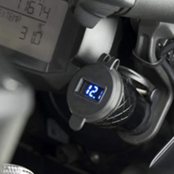 12V-24V Motorcykel USB-port Strømopladerstik med LED-display EU-stik Sort