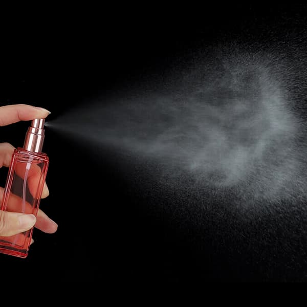 5 st fina sprayflaskor Tomma påfyllningsbara reseflaskor för vatten, parfym, eteriska oljor 9 ml
