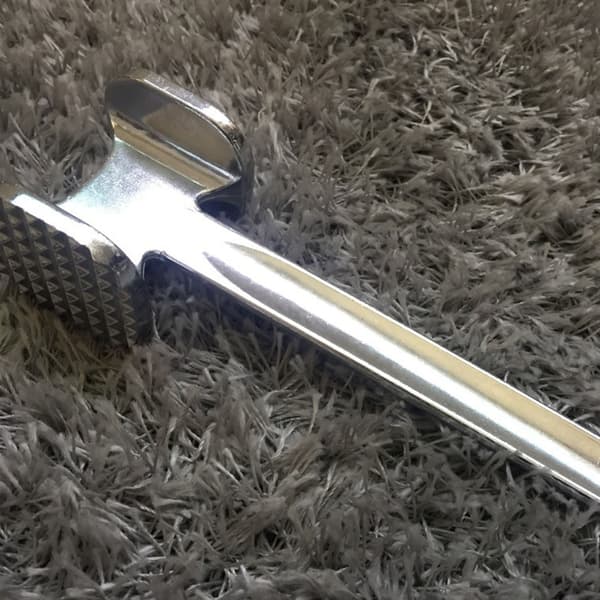 Kødhammer i aluminiumslegering, rund sølv ergonomisk køkkenhammer til bøf