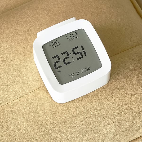 LED digital väckarklocka för barn med temperatur- och luftfuktighetsdisplay, vit
