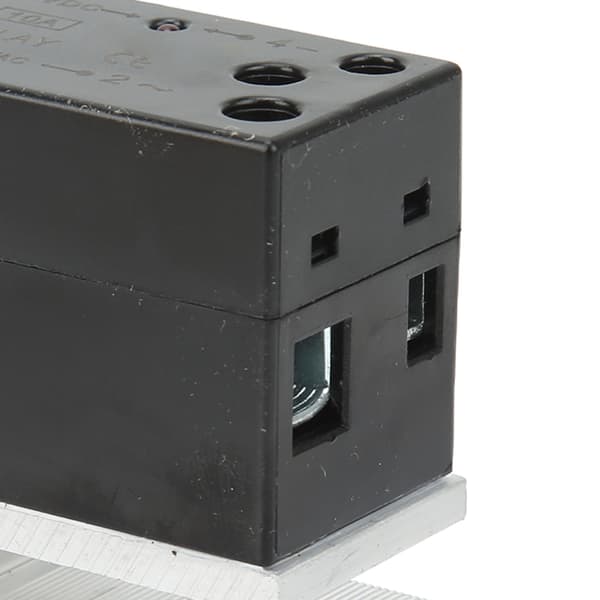 Solid State Relæ 10A m/ køleplade, SSR Modul 3-32VDC ind, 24-480VAC ud