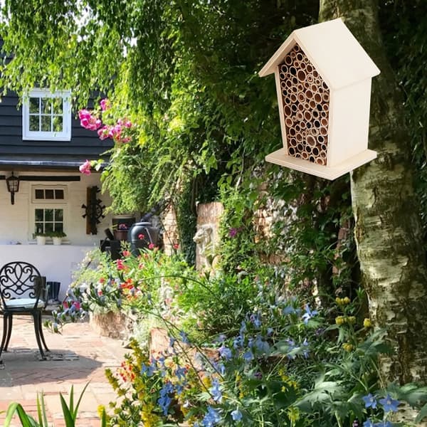 Insekthotel i træ til udendørs have, dekorativt hus