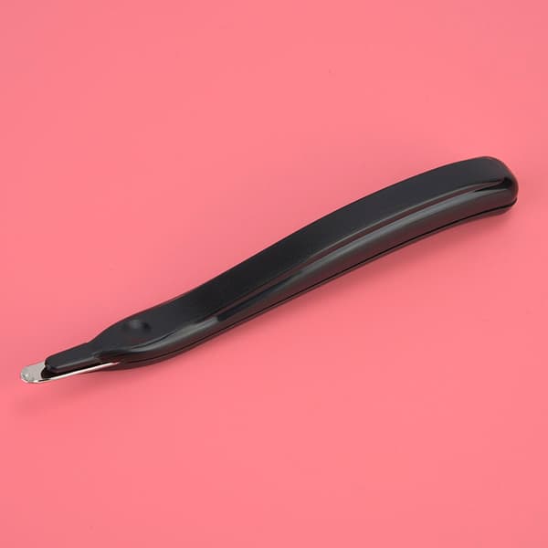 Arbejdsbesparende og universel penformet magnetisk nålefjerner (sort)