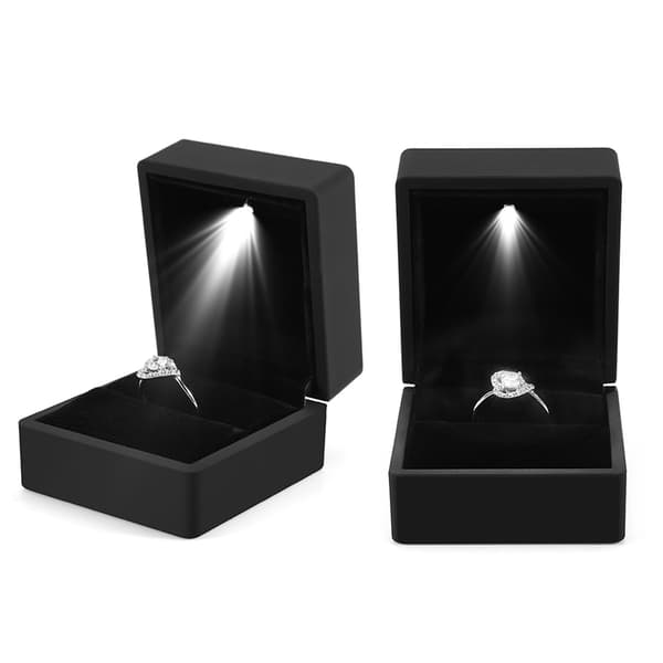 Trendig LED-upplyst ringförvaringslåda Smyckesdisplayfodral Present Svart