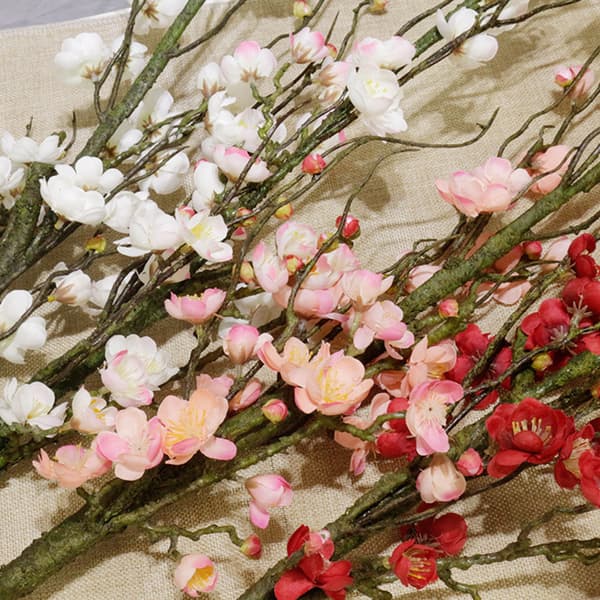 Kunstige blomster til indendørs dekoration