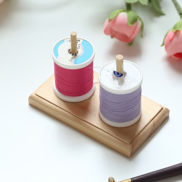 Broderitråd Spoleholder Organizer Rack med 2 Spoleaksler