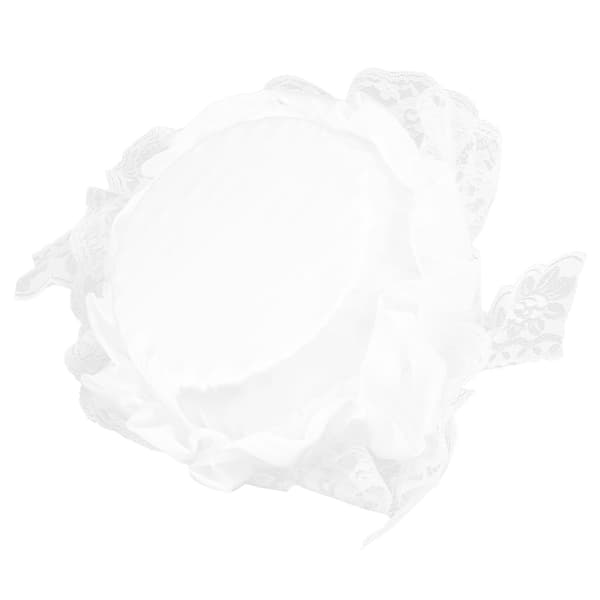 Bröllopsblomkorg med vit spets, söt, lätt och chic för ceremoni