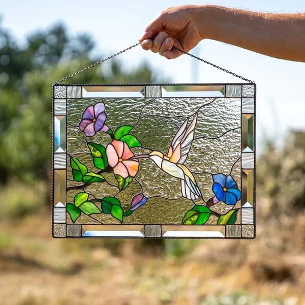 Fönsterpanel i målat glas med kardinal som väggdekoration
